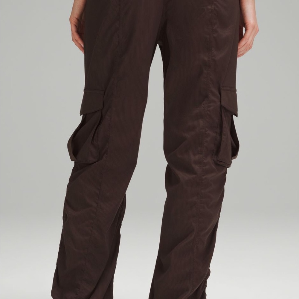 Lululemon Dance studio Relaxed-fit Mid-Rise Cargo Pant size Small